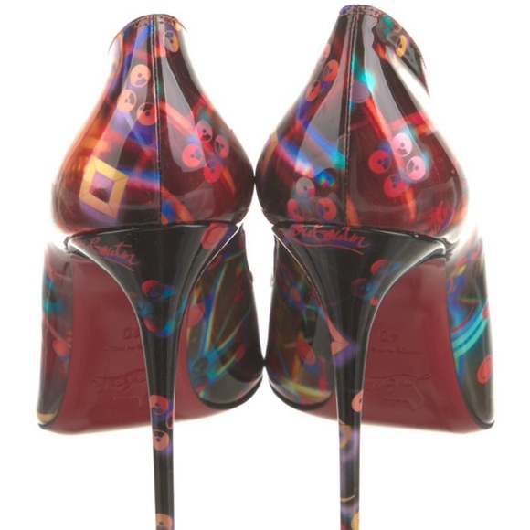 Christian Louboutin
Patent Leather Printed Pumps - Picture 3 of 4